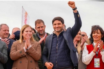 Pullaro se la picó a Milei y le dijo que "no saldremos adelante con capital financiero ni criptomonedas"