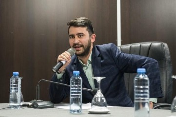 Cualquiera de los pibes saben cómo competirle": el secretario de Culto se mostró confiado en que LLA le ganará a CFK en PBA