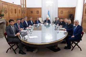 El Gobierno se reunirá la próxima semana con gobernadores tras el duro revés en Diputados y los reclamos desde el CFI