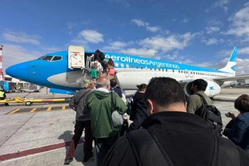 Paro de Aérolíneas Argentinas: pilotos llevan adelante una medida de fuerza en medio de un conflicto salarial