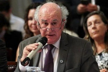 Oscar Parrilli: "A Cristina Kirchner la quieren presa porque es la única que puede frenar la política de Javier Milei"