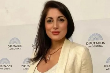 Otro blooper de Juliana Santillán: la diputada libertaria aseguró que Mariano Moreno lo "fusilaron"