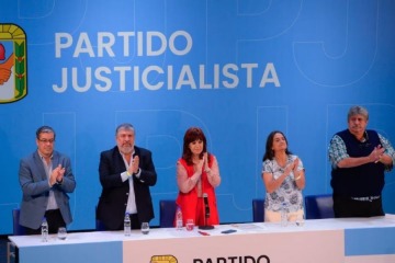 Tras la condena a CFK, el Consejo Nacional del PJ se reúne para desarrollar vías de acción ante la detención en Comodoro Py