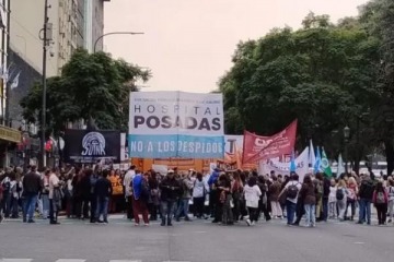 Despidos en el Posadas y sanciones en el Garrahan: el Gobierno endurece su postura frente a los hospitales nacionales