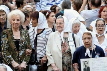 Abuelas de Plaza de Mayo pide a la Justicia que dé marcha atrás con el decreto de Milei que demora la búsqueda de nietos apropiados 