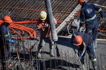 El salario real sufrió en marzo su mayor caída desde 2023 y se perdieron 9.000 empleos formales