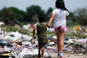 Un informe reveló que la pobreza infantil superó el 67% y marca el peor nivel desde la crisis de 2001