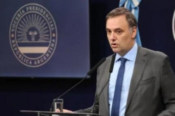 Adorni se olvidó del caso Libra pero sobre CFK dijo: El Presidente dice que el que las hace las paga
