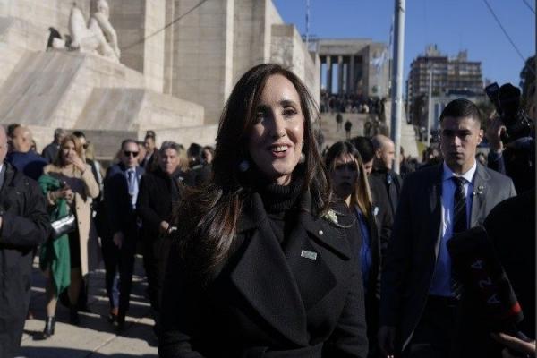 "No hay otro lugar en Argentina para estar hoy": Villarruel participó del acto por el Día de la Bandera en Rosario con un mensaje para Milei