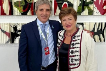 Deuda internacional: llega una misión del FMI en medio de dudas por el incumplimiento de la meta de reservas