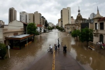 Milei vetó la ley de emergencia por inundaciones en Bahía Blanca y deja sin efecto el fondo extraordinario