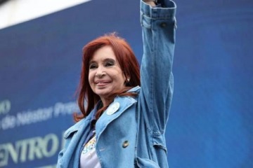 Cristina Kirchner felicitó a Gildo Insfrán y a Juan Monteverde por sus triunfos en Formosa y Rosario