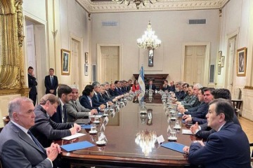 Foto de Gobernadores asientan su reclamo al Ejecutivo con un proyecto de ley para una reforma del rgimen de coparticipacin