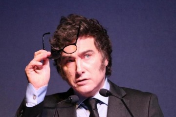 El crítico informe de JP Morgan que asusta a Javier Milei y recuerda el declive de Macri en 2018