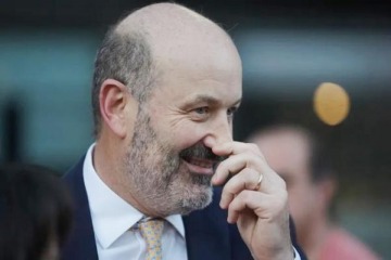 Sturzenegger minimizó el impacto de la entrega de acciones de YPF y celebró el paso de la motosierra sobre dos organismos