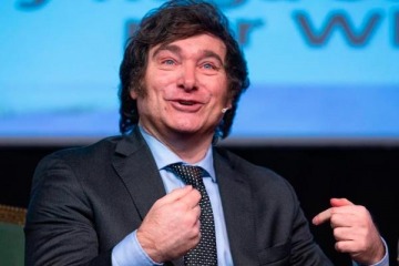 Describen "la guerra de Milei contra los medios": ¿Impulso de la IA para el ataque de trolls y bots?