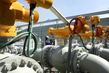El Gobierno dispuso que transportistas y distribuidoras garanticen el suministro de gas natural a hogares
