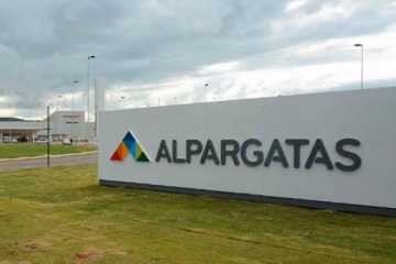 Efecto Milei: por la caída del consumo, Alpargatas frena producción en corrientes y peligran 400 puestos de trabajo