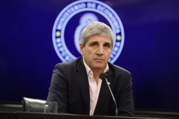 Luis Caputo cruzó a la oposición: "Necesitan que el país sea un caos para volver"