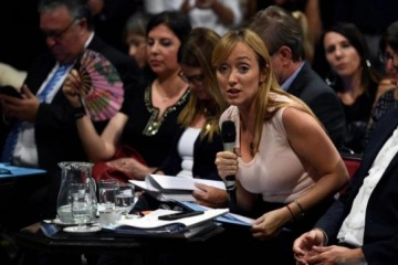 El peronismo advirtió a gobernadores del PRO y la UCR que de no votar todos los proyectos, la coparticipación vuelve a comisión
