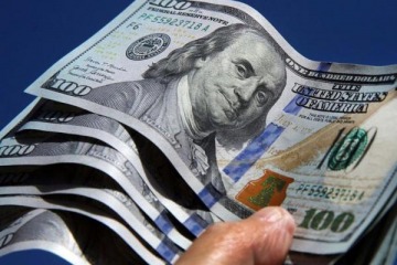 El dólar blue y los financieros suben en una jornada marcada por la desmentida de Caputo a Fantino 