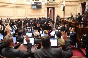El Senado aprobó el aumento a los jubilados en un clima de tensión y ante la amenaza de Milei de recurrir a la Justicia