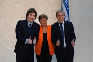 Deuda: el Gobierno a la espera de un nuevo desembolso del FMI de 2000 millones tras haber emitido un waiver 