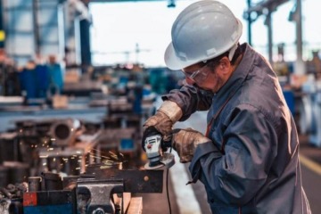 Mientras en PBA asciende a 9,3% el desempleo, un sondeo privado reveló que la mitad de la población teme perder el trabajo y considera "mala" a la gestión mileísta