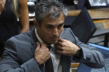 El Gobierno adjudicó un contrato millonario a una empresa a nombre de la familia Menem