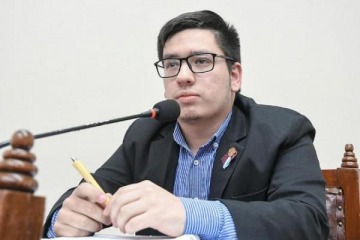 La Justicia ordenó el secuestro de los celulares del concejal libertario acusado por abuso y extorsión