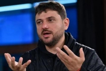 Grabois advirtió que "el gobierno de Milei se cae, se va en helicóptero o se va porque en el 2027 pierden"