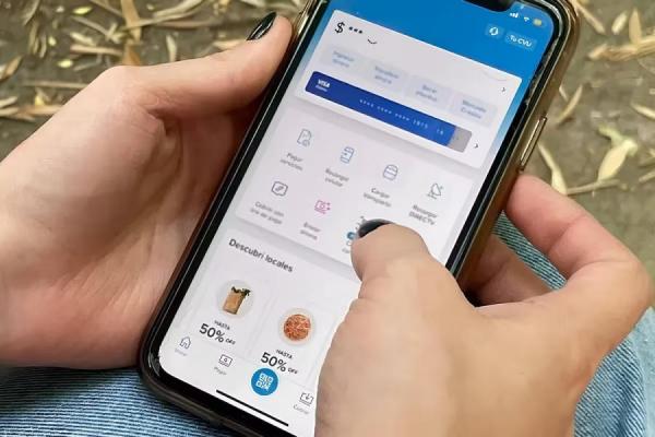 Mercado Pago ya vende dólar oficial y desafía a los bancos: cuál es la cotización