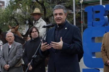 El Gobierno porteño aplicará multas a quienes revuelvan la basura y ensucien la vía pública
