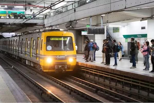 El subte y el premetro ya funcionan con normalidad tras la finalización del paro