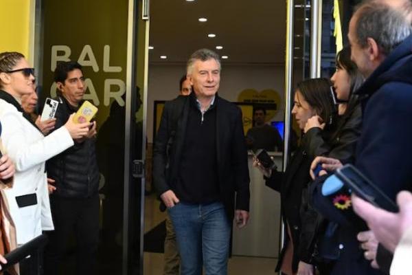 Karina Milei y Macri sellaron "la Alianza": el PRO se suma a LLA en CABA, pero sin nombre ni color propio