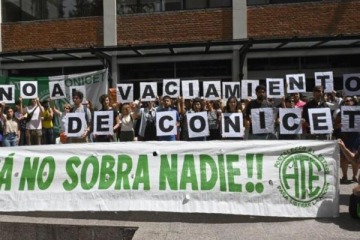 Científicos del CONICET iniciaron un paro de 48 horas en rechazo al ajuste del sector