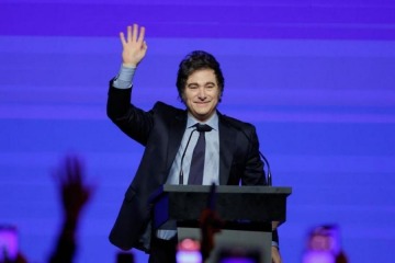 Milei desembarca en La Plata para encabezar un acto de campaña de cara a las legislativas bonaerenses