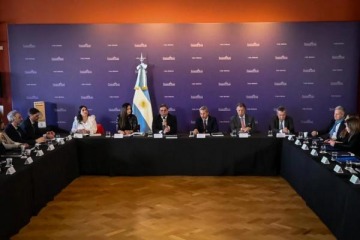 Con la mira en los comicios nacionales, el Gobierno de Milei reunió a jueces electorales de todo el país para coordinar la BUP