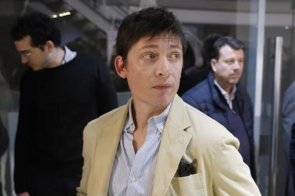 Otra mala para Santi Caputo: la UIF tendrá que investigar por lavado a la empresa que lo tiene como único empleado