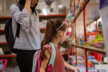 El costo de la canasta para la crianza duplicó a la inflación de julio: cuánto se necesita para mantener un hijo
