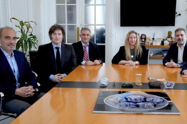 Rosca en la Rosada: Ritondo, Santilli y Pareja se reunieron con Santi Caputo