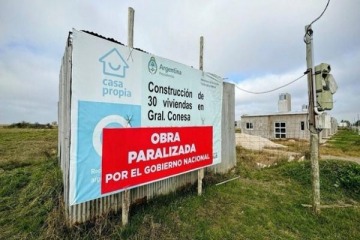 El Gobierno eliminó programas de viviendas y los traspasó a provincias y municipios