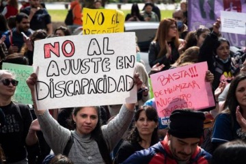 Ante un escenario adverso en Diputados, el Gobierno analiza la aplicación de un aumento en las prestaciones por discapacidad
