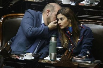 Se rompió el bloque de La Libertad Avanza en Diputados en medio de la sesión por los vetos