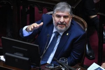 Foto de Mayans, tras el rechazo del Senado a varios proyectos del Gobierno: "Milei no cree en la divisin de poderes"