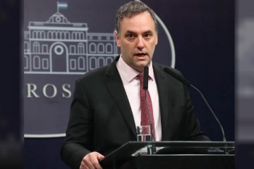 Adorni cruzó a Peretta por el caso Feinmann y abrió otra interna libertaria