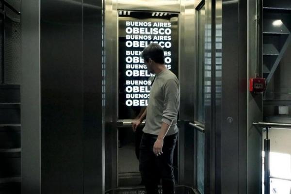 El Obelisco de Buenos Aires estrenó un ascensor hecho en La Matanza