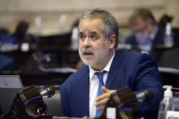 La oposición acusó al Gobierno de haber inflado las partidas presupuestarias de ANDIS por decreto