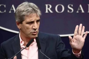 Caputo indicó que la suba de tasas "va a ser transitoria" pero admitió que "podría impactar en la actividad"