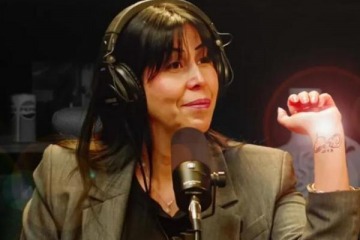 La ex funcionaria del PAMI que tiene tatuada la fecha de nacimiento de Milei apuntó contra Karina